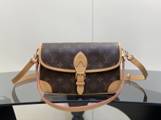 L*ouis V*uitton Top Bag 25*9*15CM