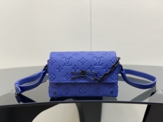 L*ouis V*uitton Top Bag 18*11*6.5CM