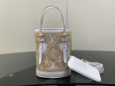 L*ouis V*uitton Top Bag 13*17*9CM
