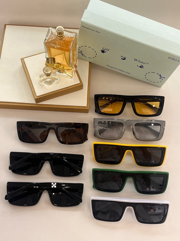 O*ff W*hite  Glasses Top