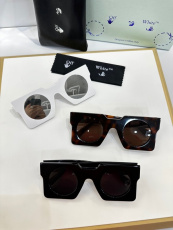 O*ff W*hite  Glasses Top
