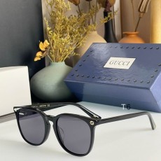 G*ucci  Glasses Top