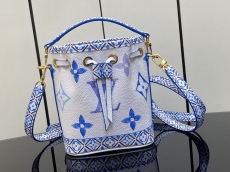 L*ouis V*uitton Top Bag 13*16*10CM