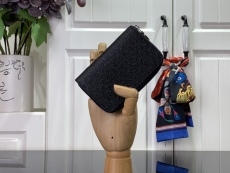 L*ouis V*uitton Top Wallets 7*11*2CM