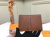 L*ouis V*uitton Top Wallets   11*7CM