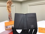 L*ouis V*uitton Top Wallets   11*7CM