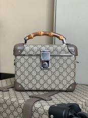 Luggage   ask price on whatsapp