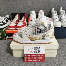 Supreme x N*ike SB Dunk High “Rammellzee” FD8779-100