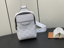 L*ouis V*uitton Top Bag   13*21*5CM