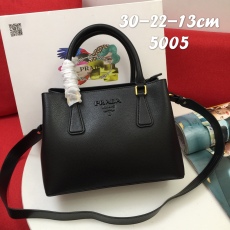 P*rada Bag Top Quality  30*22*13CM