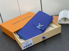 L*ouis V*uitton Top  Wallets   10*19*1.7CM