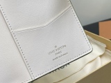 L*ouis V*uitton Top  Wallets   10*19*1.7CM