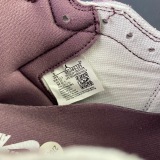 Air Jordan 1 Retro High DZ5485-105