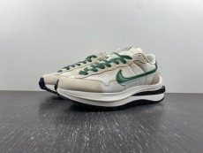Sacai x VaporWaffle “Tour Yellow ” DD1875-102
