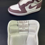 Air Jordan 1 Retro High DZ5485-105
