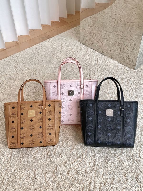 M*CM Bag Top Quality  19*8*17CM