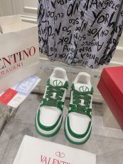 Men Women 𝑉*𝐴𝐿𝐸𝑁𝑇𝐼𝑁𝑂 Top Sneakers