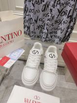 Men Women 𝑉*𝐴𝐿𝐸𝑁𝑇𝐼𝑁𝑂 Top Sneakers