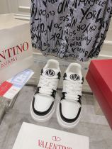 Men Women 𝑉*𝐴𝐿𝐸𝑁𝑇𝐼𝑁𝑂 Top Sneakers