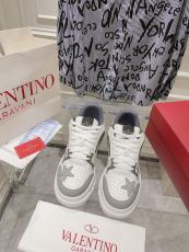 Men Women 𝑉*𝐴𝐿𝐸𝑁𝑇𝐼𝑁𝑂 Top Sneakers