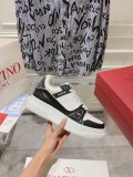 Men Women 𝑉*𝐴𝐿𝐸𝑁𝑇𝐼𝑁𝑂 Top Sneakers