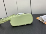 L*ouis V*uitton Top Bag  18*12*8CM