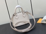 L*ouis V*uitton Top Bag  18*12*8CM