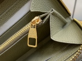 L*ouis V*uitton Top  Wallets   20*9*2CM
