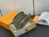L*ouis V*uitton Top  Wallets   11*8.5*2CM