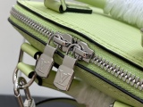 L*ouis V*uitton Top Bag  18*12*8CM