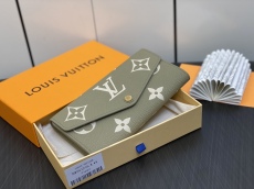 L*ouis V*uitton Top  Wallets   19*10.5*2CM