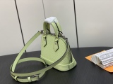L*ouis V*uitton Top Bag  18*12*8CM