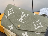 L*ouis V*uitton Top  Wallets   19*10.5*2CM