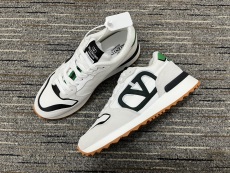 Men  𝑉*𝐴𝐿𝐸𝑁𝑇𝐼𝑁𝑂 Top Sneakers
