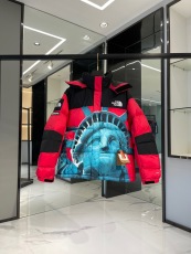 S*upreme Top Quality Clothes