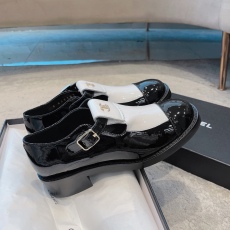 Women C*hanel Top Sneaker