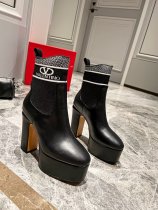 Women 𝑉*𝐴𝐿𝐸𝑁𝑇𝐼𝑁𝑂 Top Sneakers