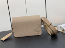 L*ouis V*uitton Top Bag  17.3*12*7CM
