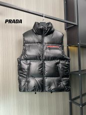P*rada Top Quality Clothes