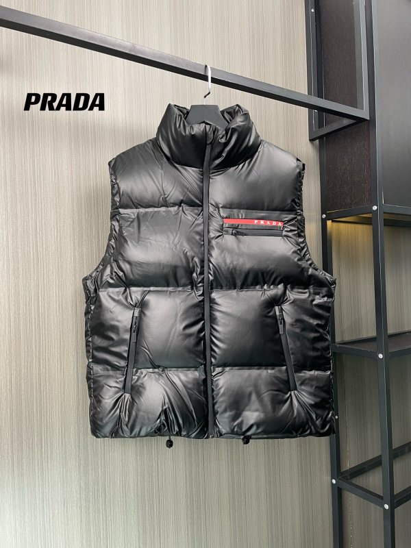 P*rada Top Quality Clothes