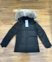 C*anada G*oose Top Quality Clothes