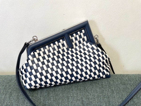 F*endi  Top Bag  9.5*26*18CM