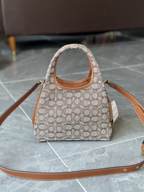 C*oach Top Bag  22*31*13CM