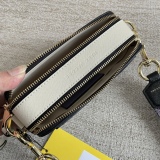 M*ARC J*ACOBS Top Bag  18*11*6CM