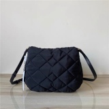 M*ARC J*ACOBS Top Bag  29*25*8CM