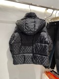 P*rada Top Quality Clothes