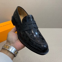Men L*ouis V*uitton Top Sneakers
