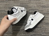 Men 𝑉*𝐴𝐿𝐸𝑁𝑇𝐼𝑁𝑂 Top Sneakers