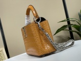 L*ouis V*uitton Top Bag  21 * 14 * 9CM