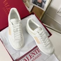 Men Women 𝑉*𝐴𝐿𝐸𝑁𝑇𝐼𝑁𝑂 Top Sneakers